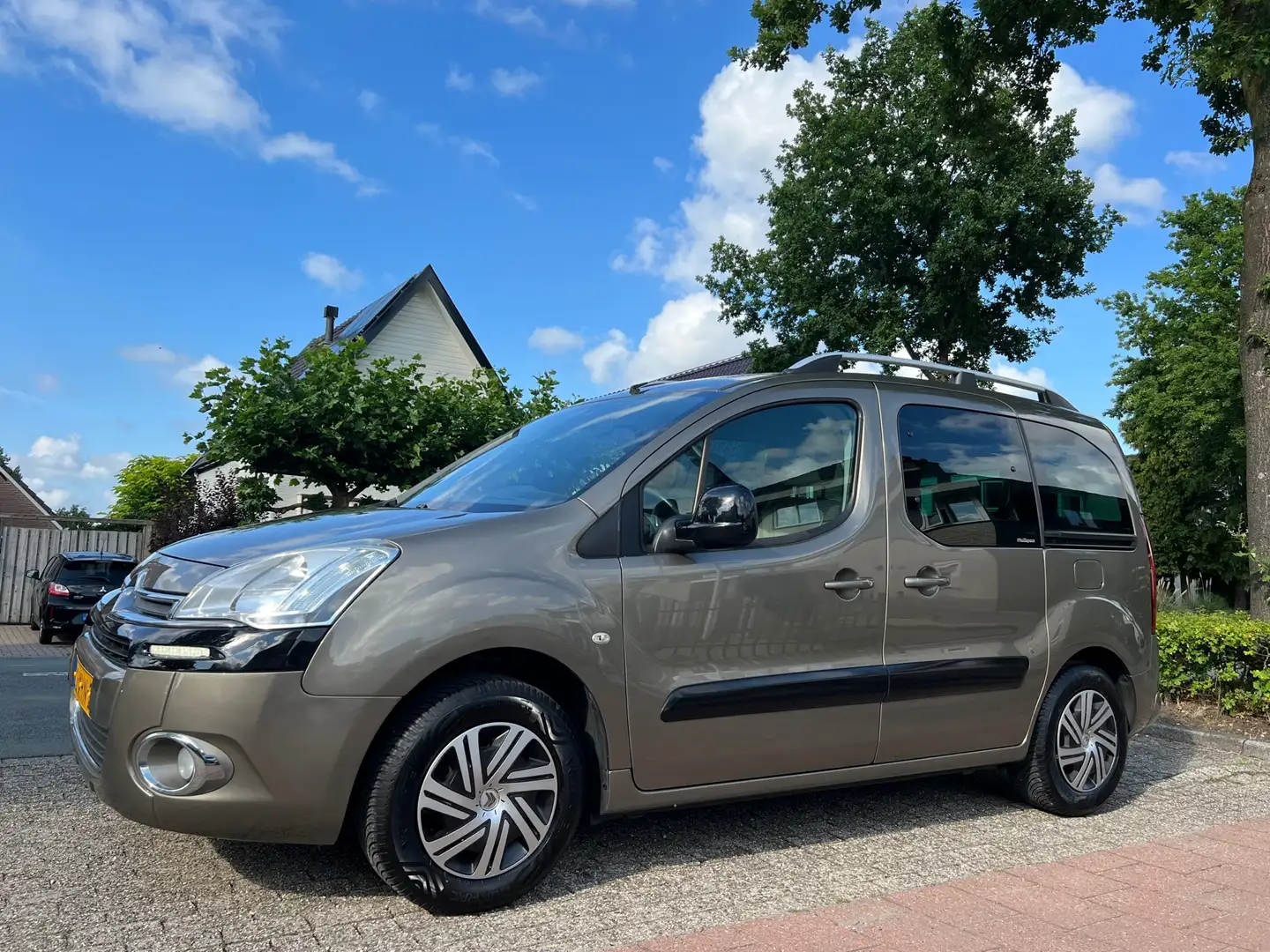 Citroen Berlingo 1.6 VTi Collection NL-AUTO-NAP. Bruin - 1