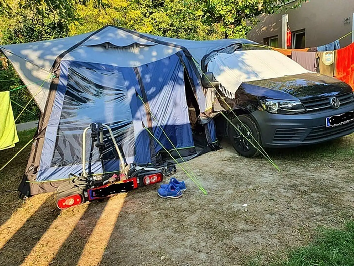 Volkswagen Caddy Kasten Camping Schwarz - 1