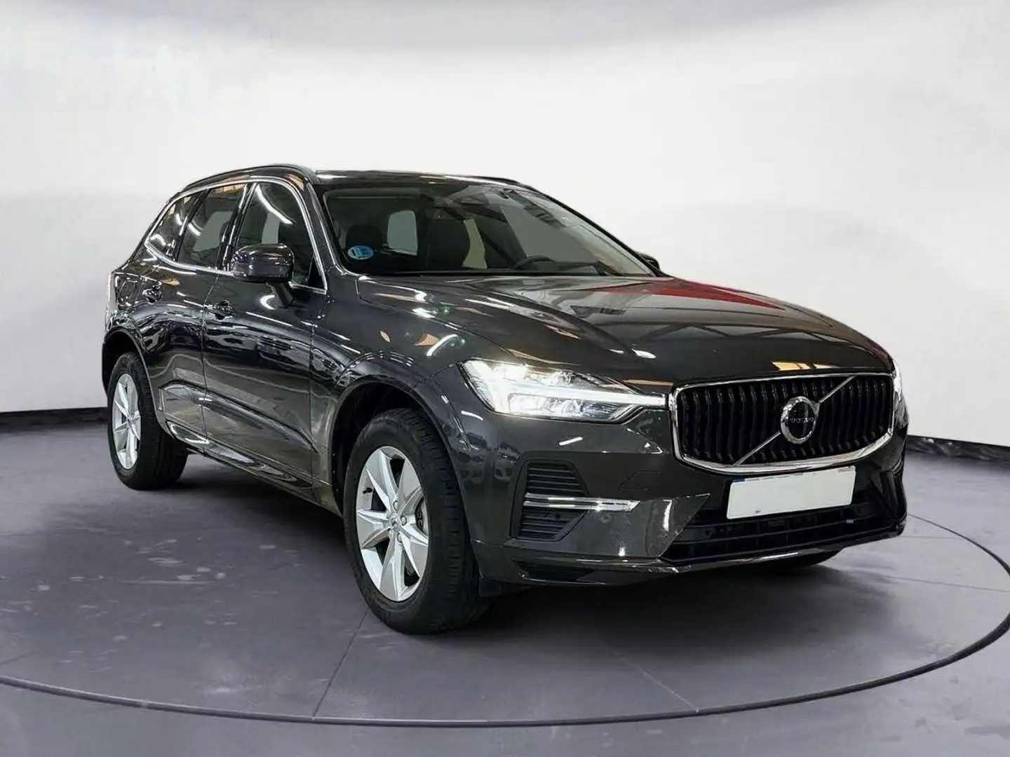 Volvo XC60 XC60 B4 Momentum Pro FWD Aut. Momentum Pro Gris - 1