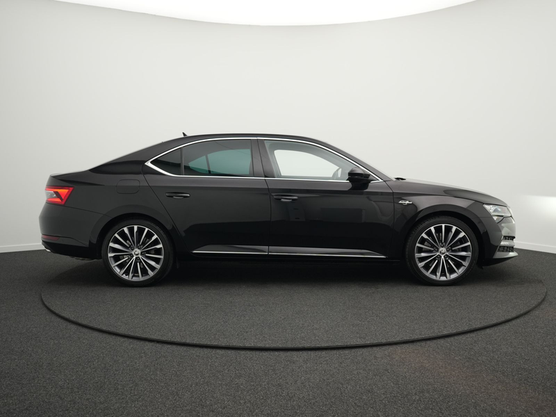 Skoda Superb L&K 2.0TSI 4x4 DSG *DCC*LED*NAVI*ACC*19"* — photo 11