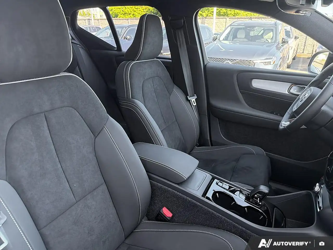 Volvo XC40 снимка Volvo XC40