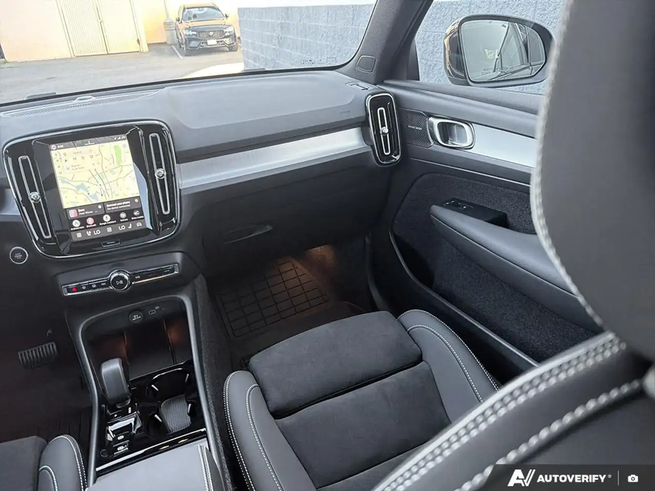 Volvo XC40 снимка Volvo XC40