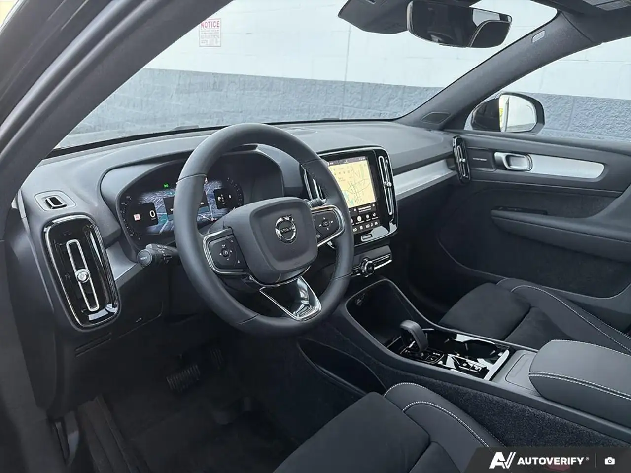 Volvo XC40 снимка Volvo XC40