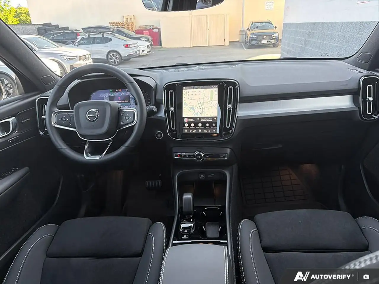 Volvo XC40 снимка Volvo XC40