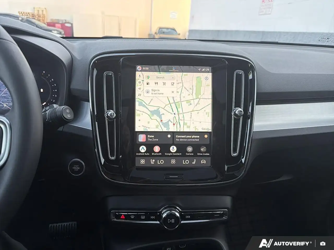 Volvo XC40 снимка Volvo XC40