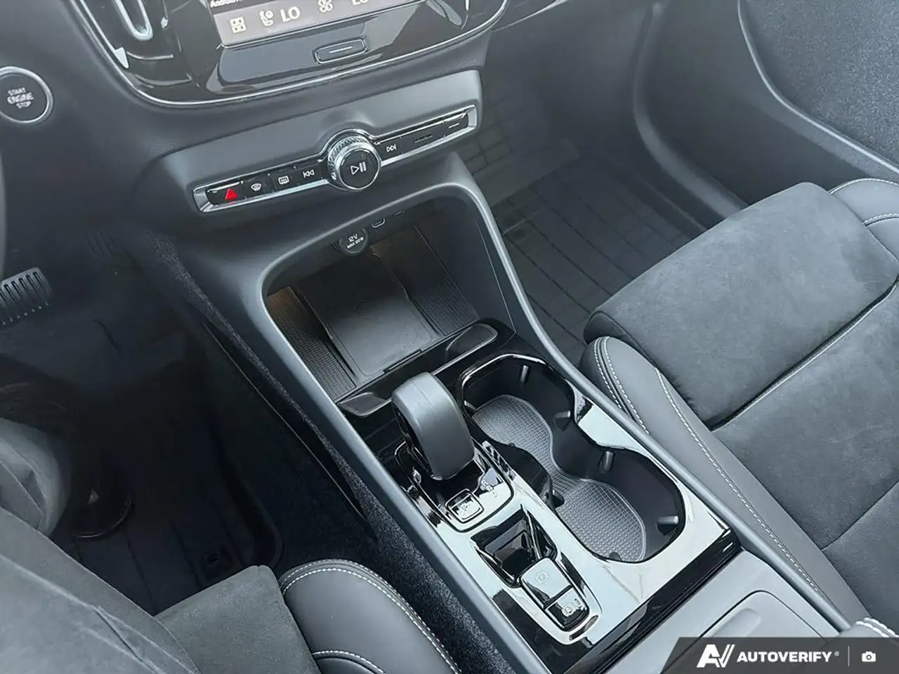Volvo XC40 снимка Volvo XC40