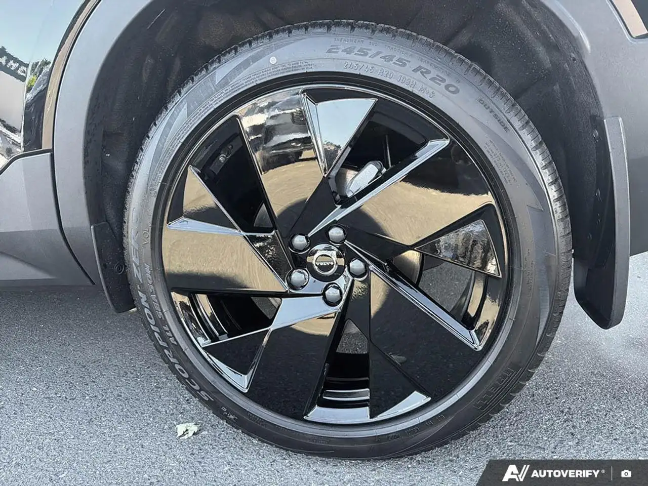 Volvo XC40 снимка Volvo XC40