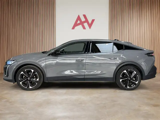 Peugeot 408 view 11