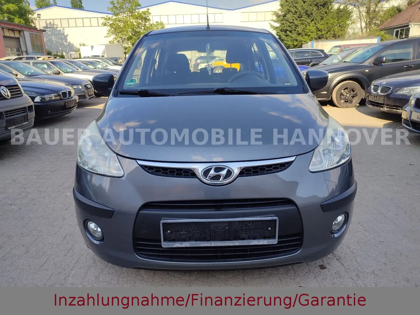 Hyundai i10 1.1 CRDi Style/ 2.Hand/Tüv 01.2027 Gris - 2