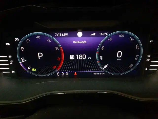 Skoda Superb view 11