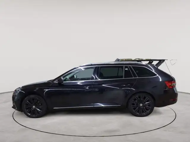 Skoda Superb view 6
