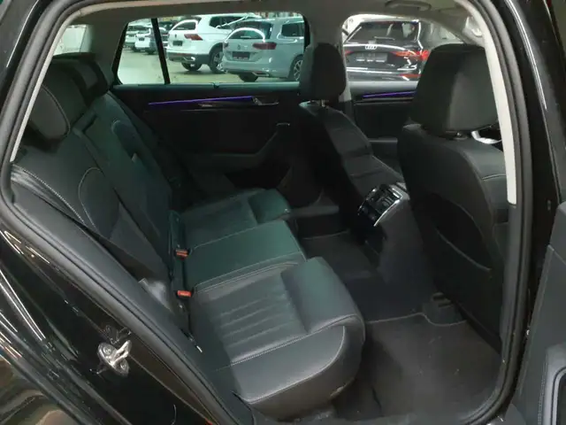 Skoda Superb view 14