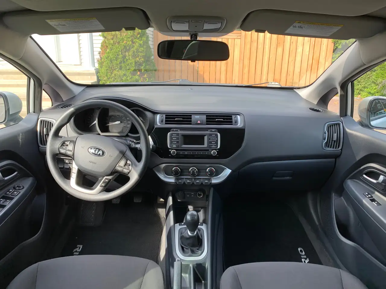 Kia Rio снимка Kia Rio