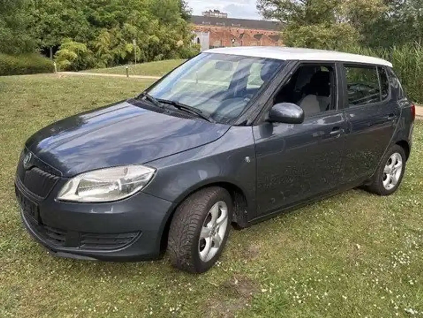 Skoda Fabia 1.2i 12v Disney on Ice Bleu - 1