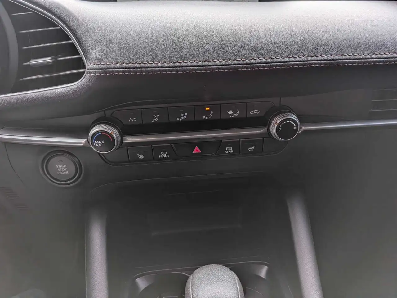 Mazda 3 снимка Mazda 3