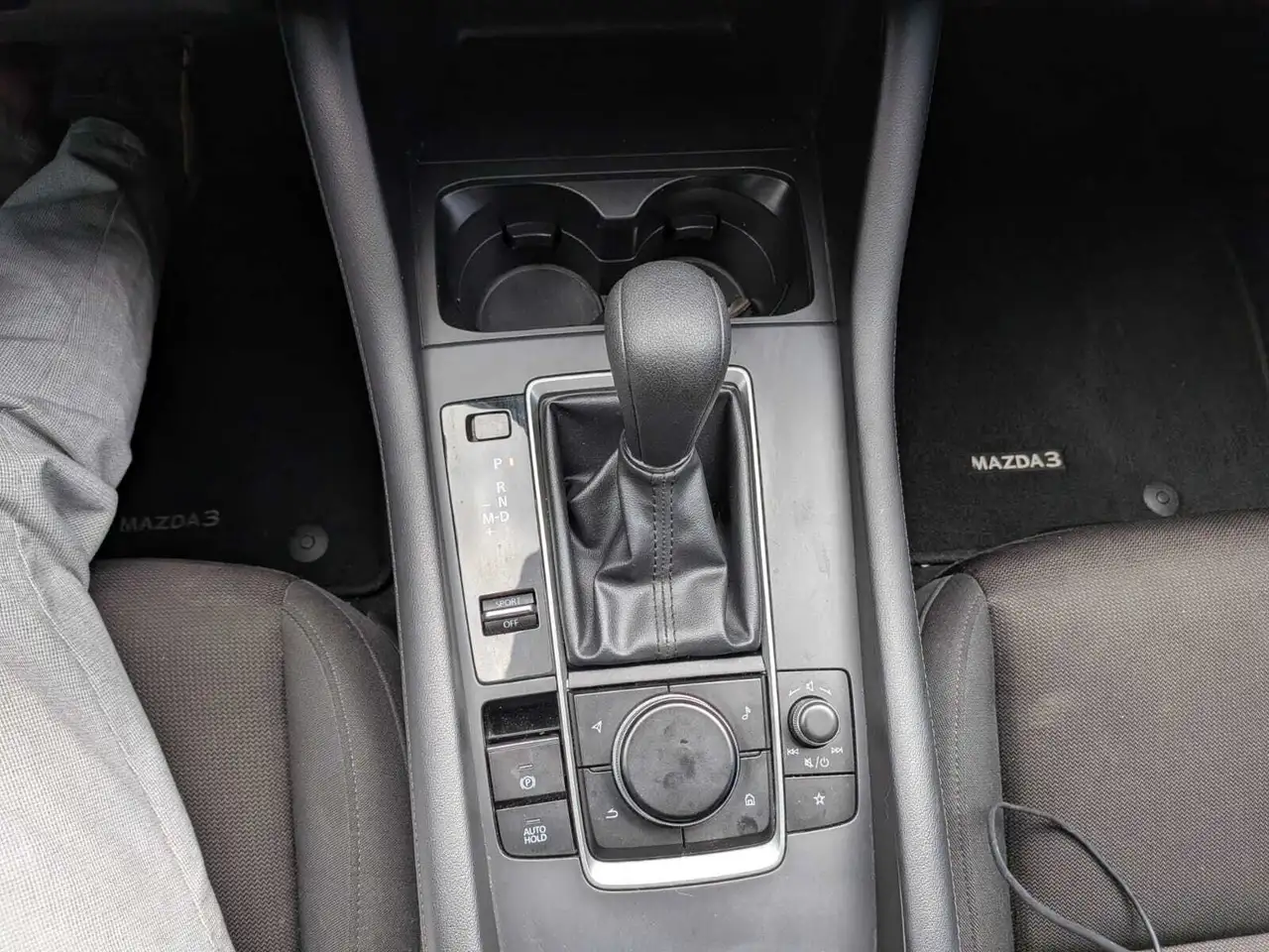 Mazda 3 снимка Mazda 3