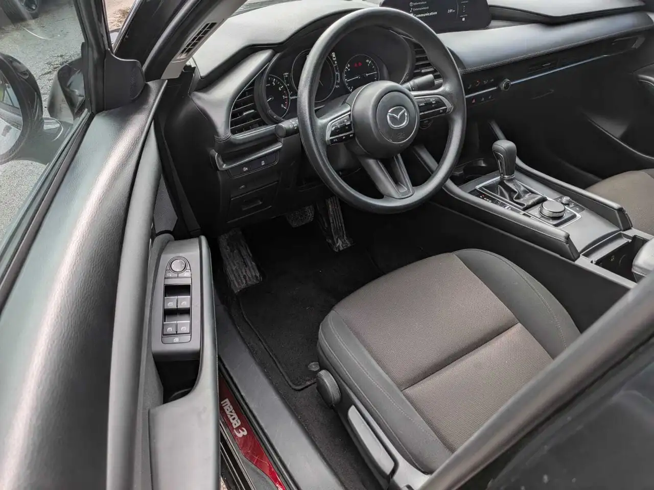 Mazda 3 снимка Mazda 3