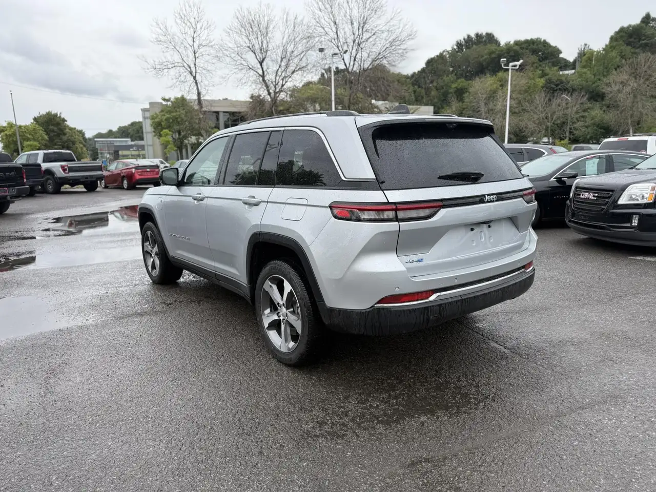 Jeep Grand Cherokee снимка Jeep Grand Cherokee