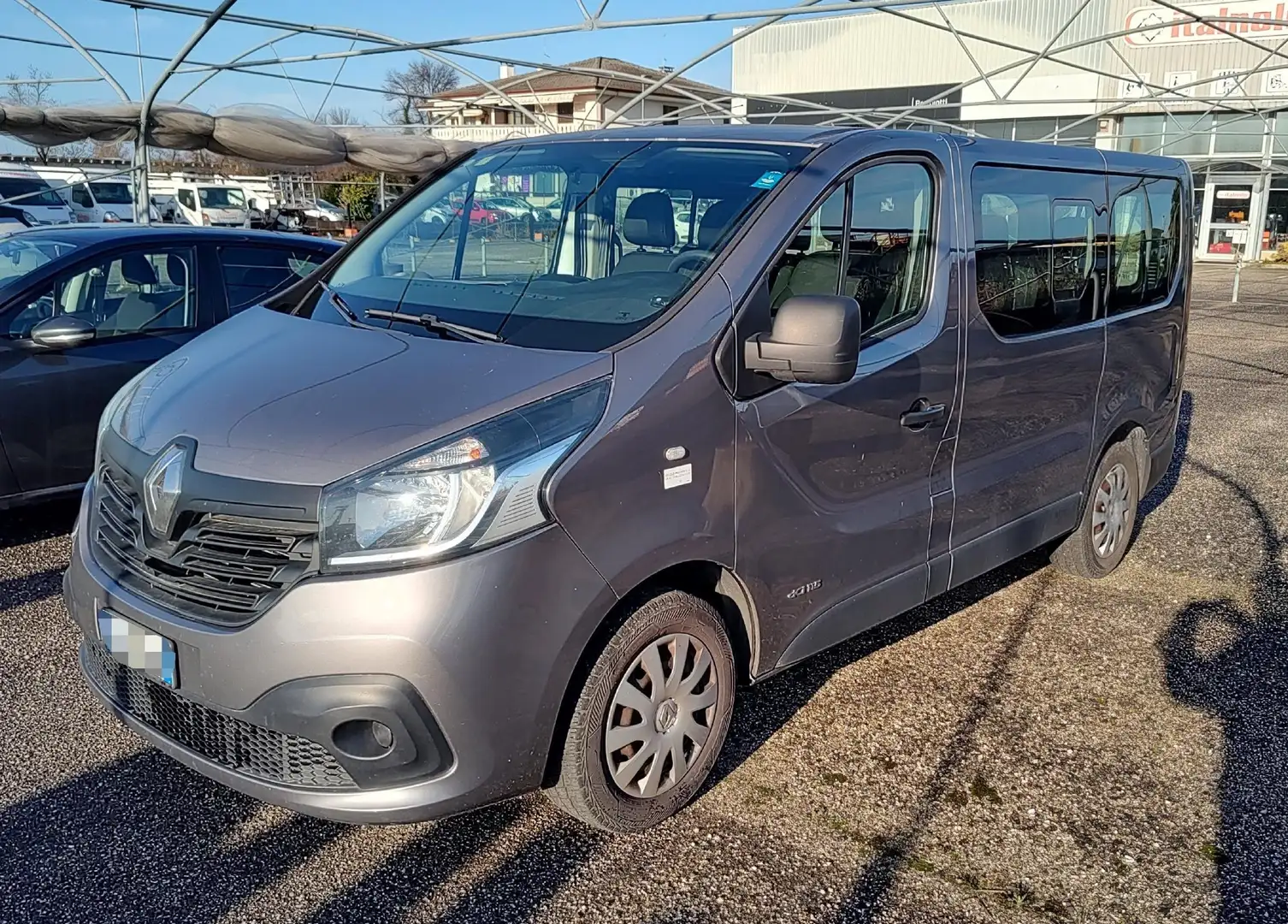 Renault Trafic Passenger Grigio - 2