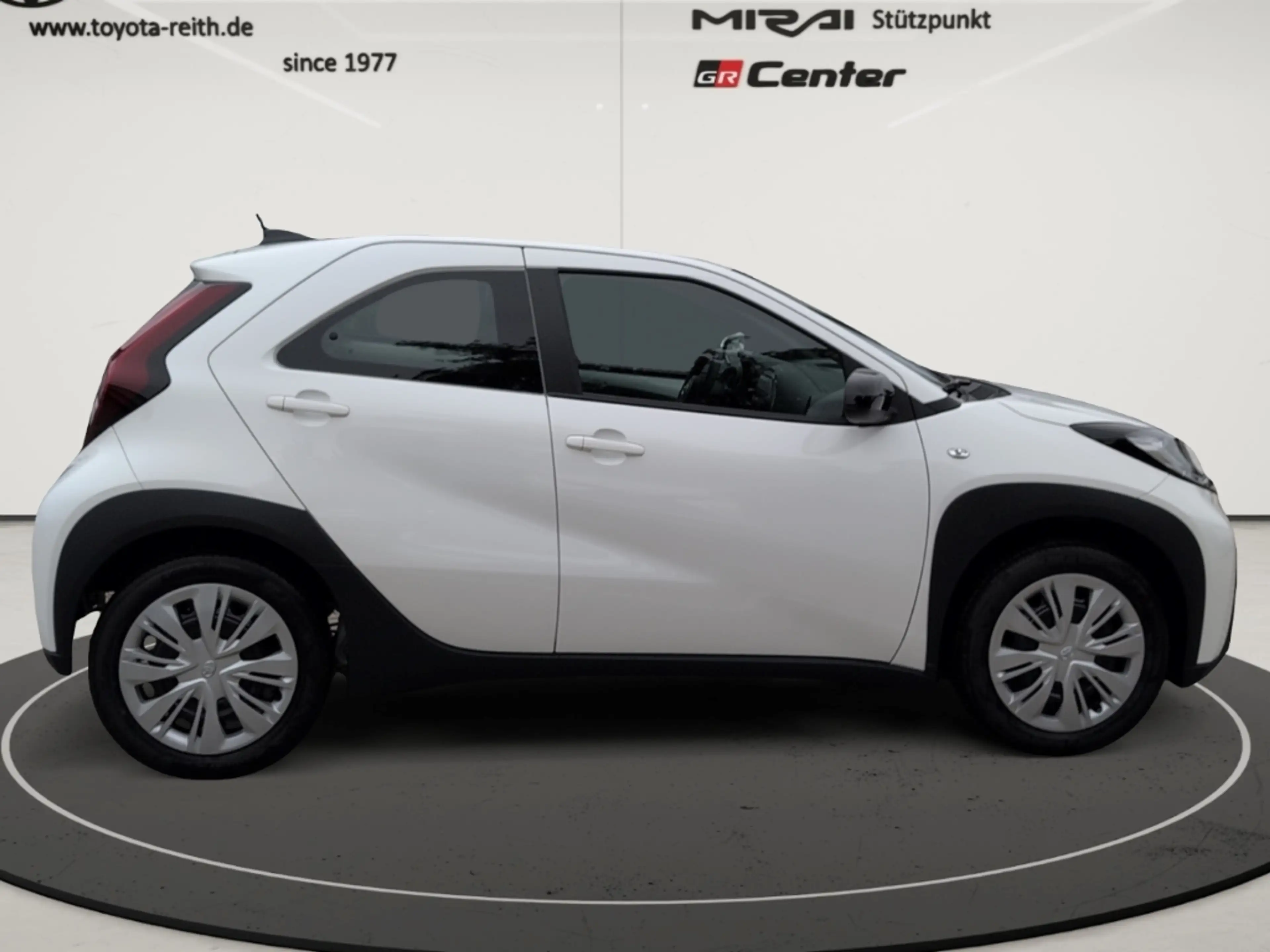 Toyota Aygo X 1.0 VVT-i EU6e 1,0 l Business Edition 5 M T Apple — photo 6
