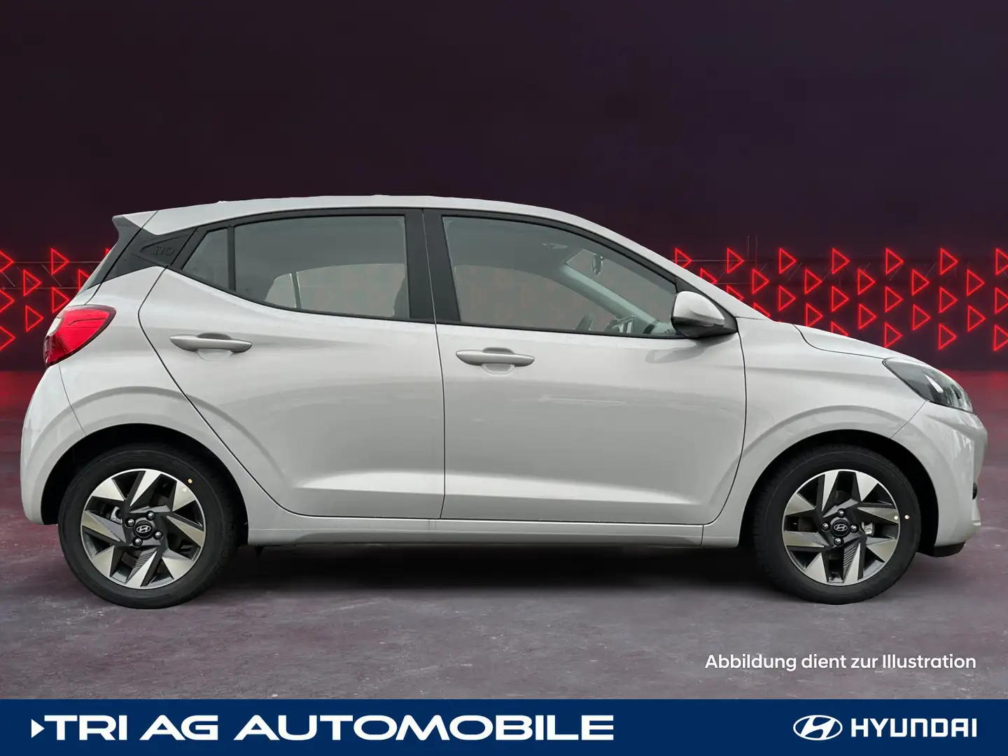 Hyundai i10 Trend (MY25) Komfortpaket Einparkhilfe Sitzh Grijs - 2