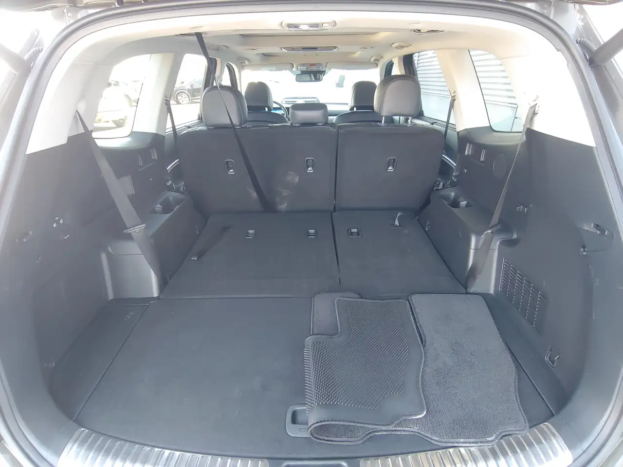 Kia Telluride снимка Kia Telluride