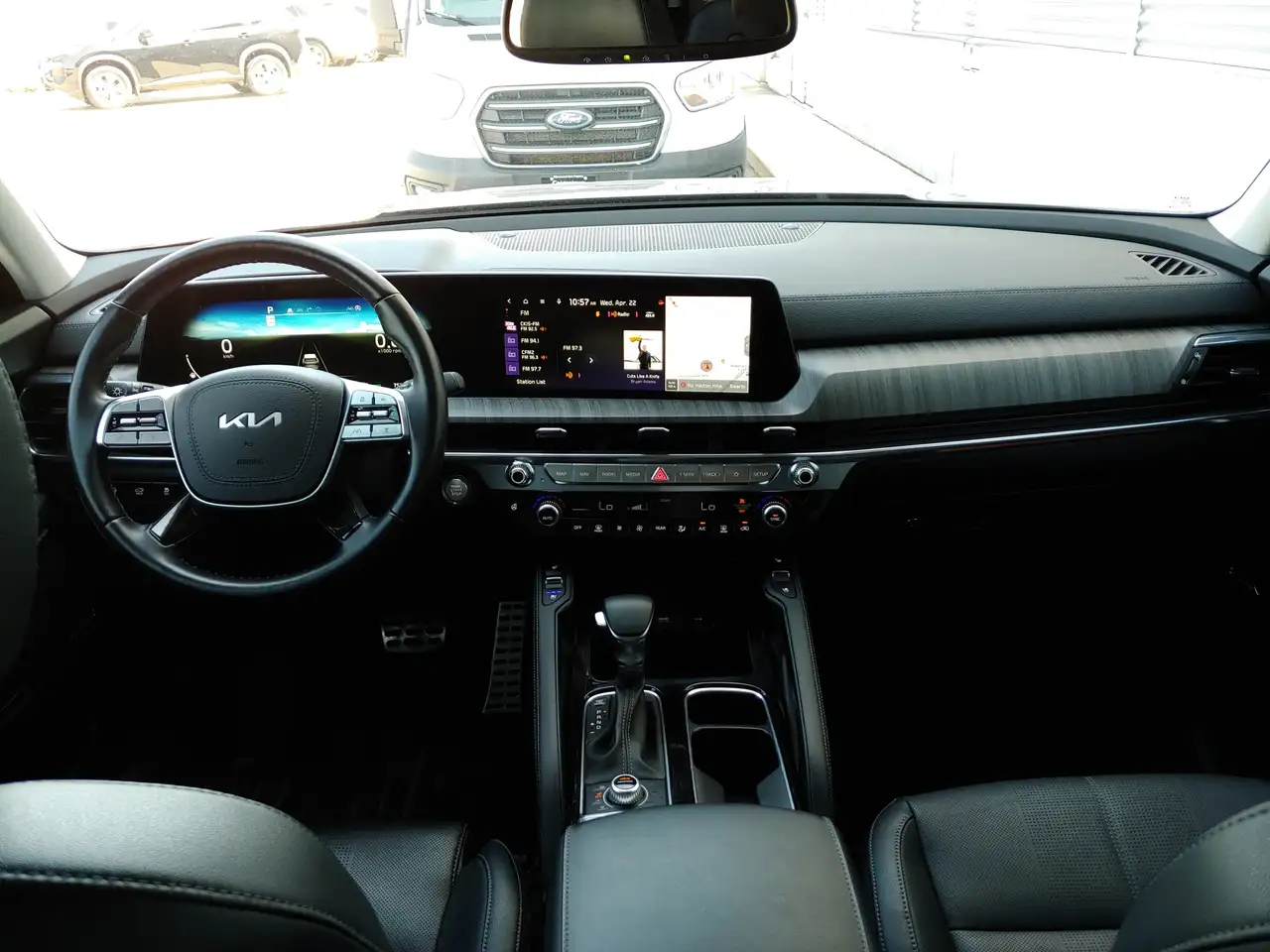 Kia Telluride снимка Kia Telluride