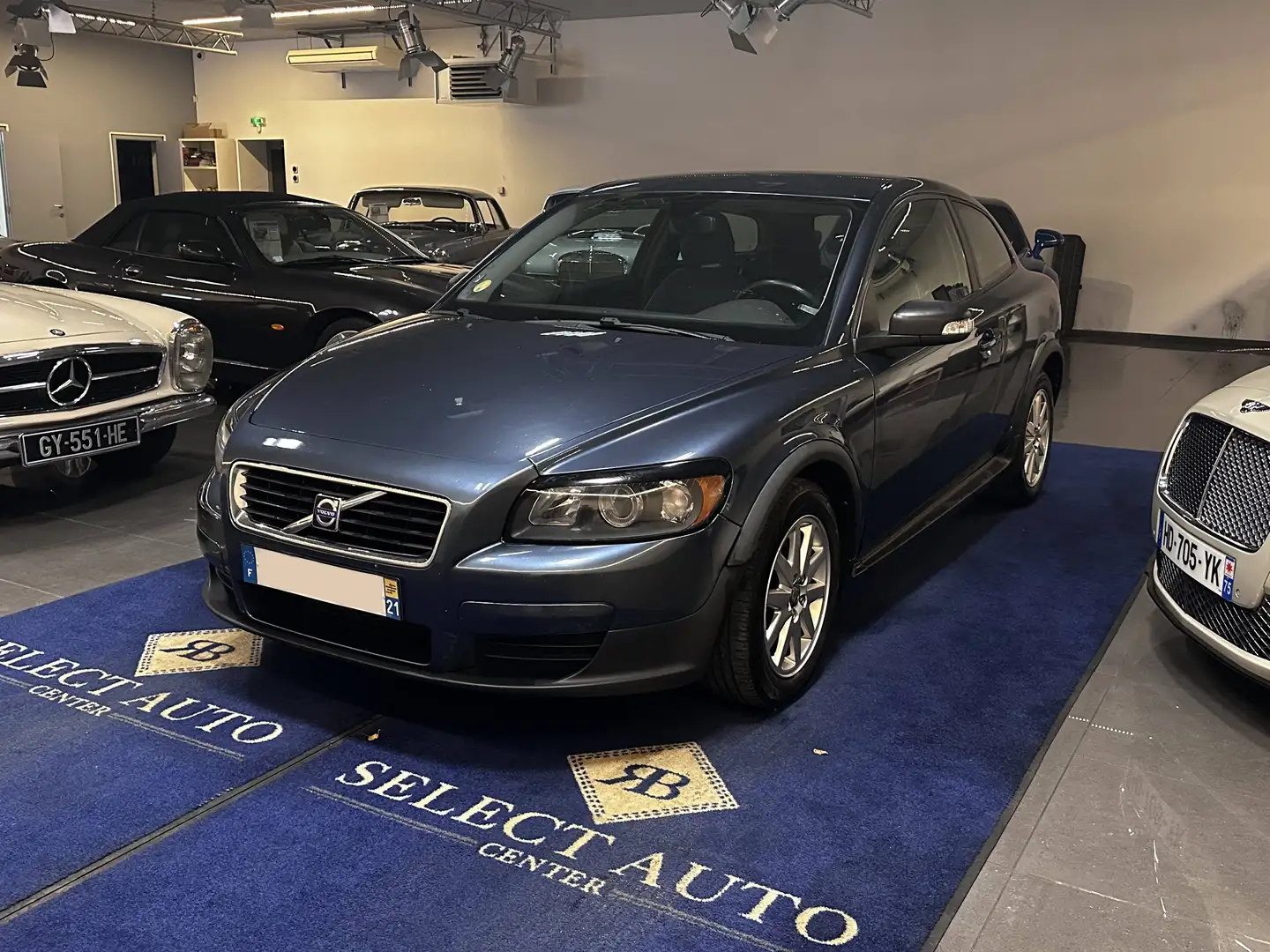 Volvo C30 1.6 D 110ch Momentum Bleu - 1