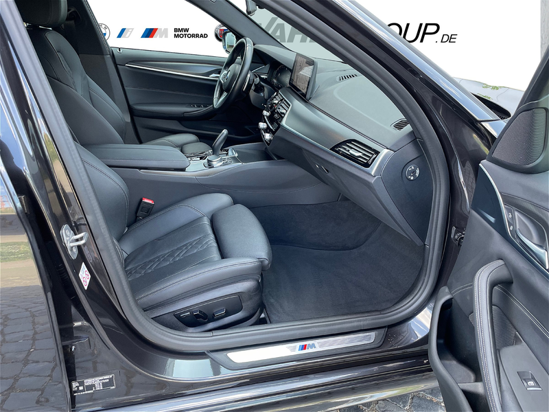 BMW 540 d xDrive Touring — photo 10