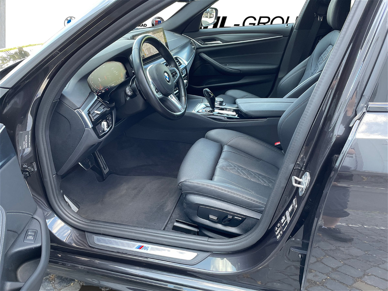 BMW 540 d xDrive Touring — photo 9