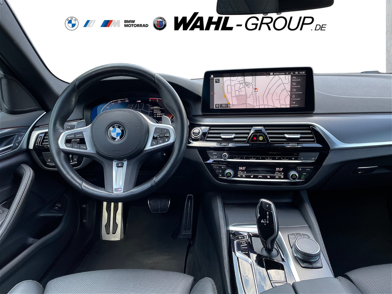 BMW 540 d xDrive Touring — photo 8