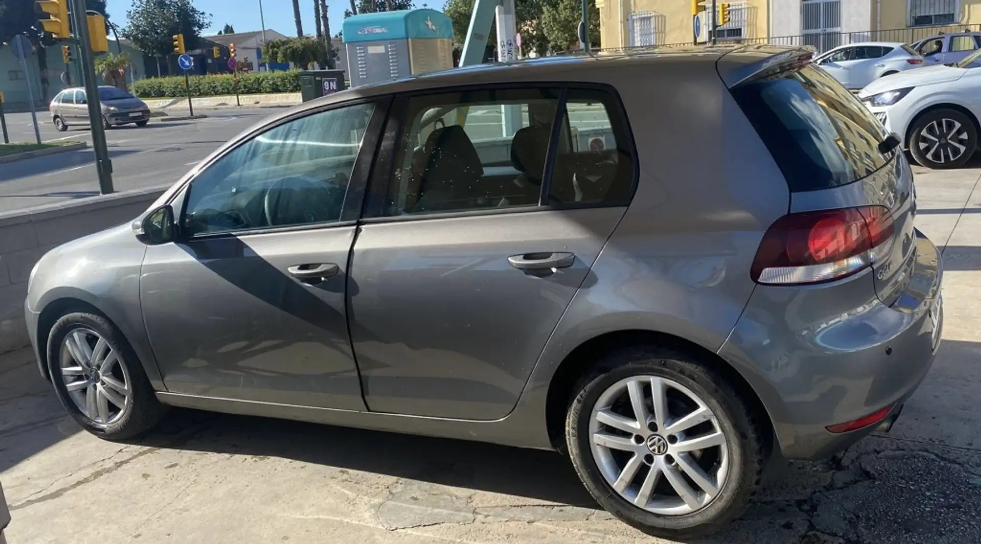 Volkswagen Golf 1.6TDI CR Sport 105 - 1