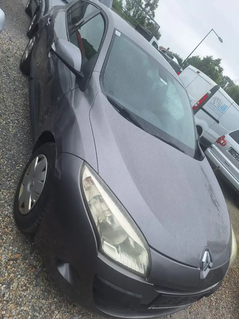 Renault Megane Mégane dCi 90 DPF 1.5dci Silber - 2