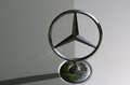 Mercedes-Benz E 200 E 200 CGI BlueEFFICIENCY srebrna - thumbnail 1