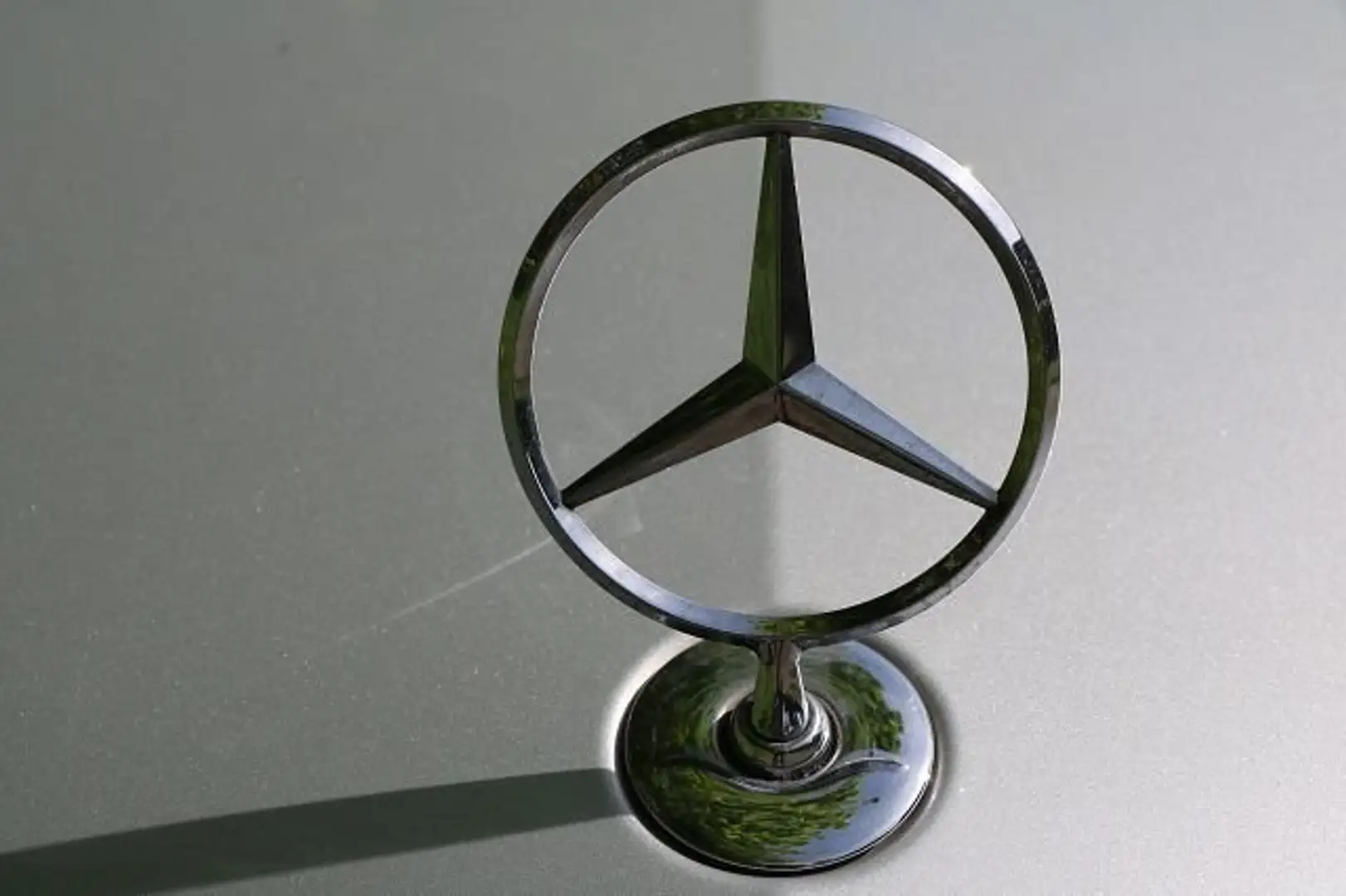 Mercedes-Benz E 200 E 200 CGI BlueEFFICIENCY Argintiu - 1