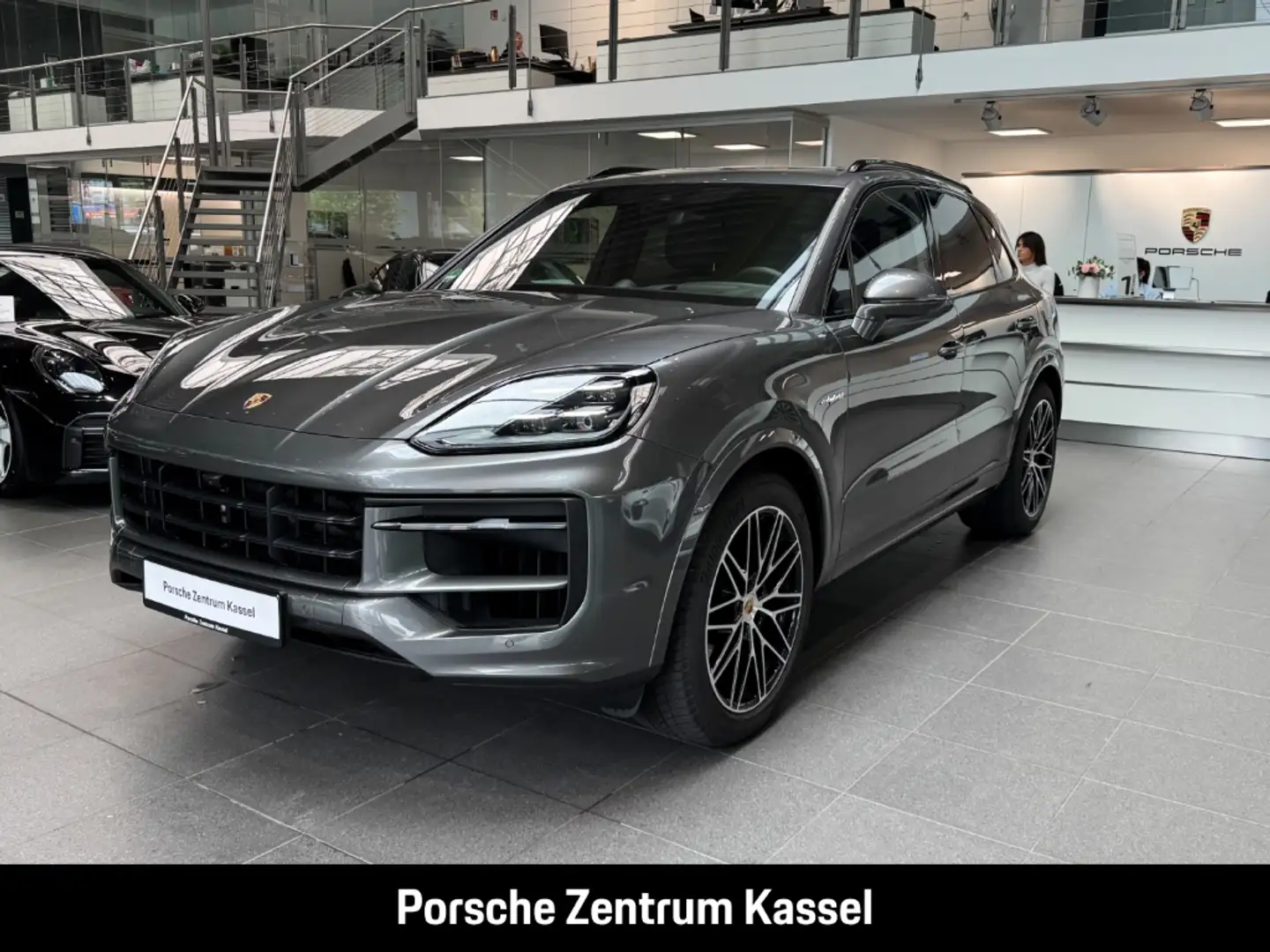 Porsche Cayenne EU6d E-Hybrid Grau - 1