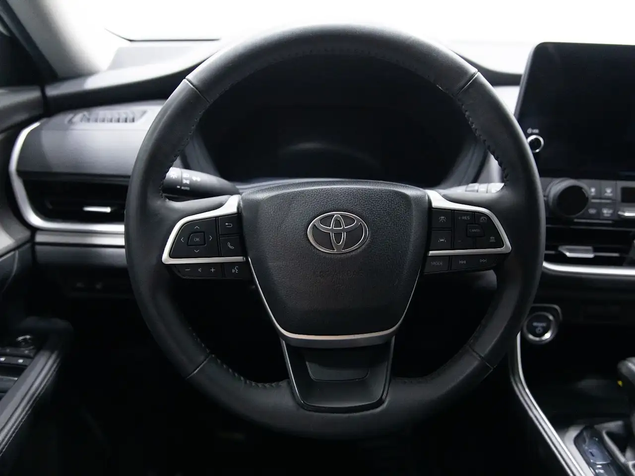 Toyota Grand Highlander fotografie Toyota Grand Highlander