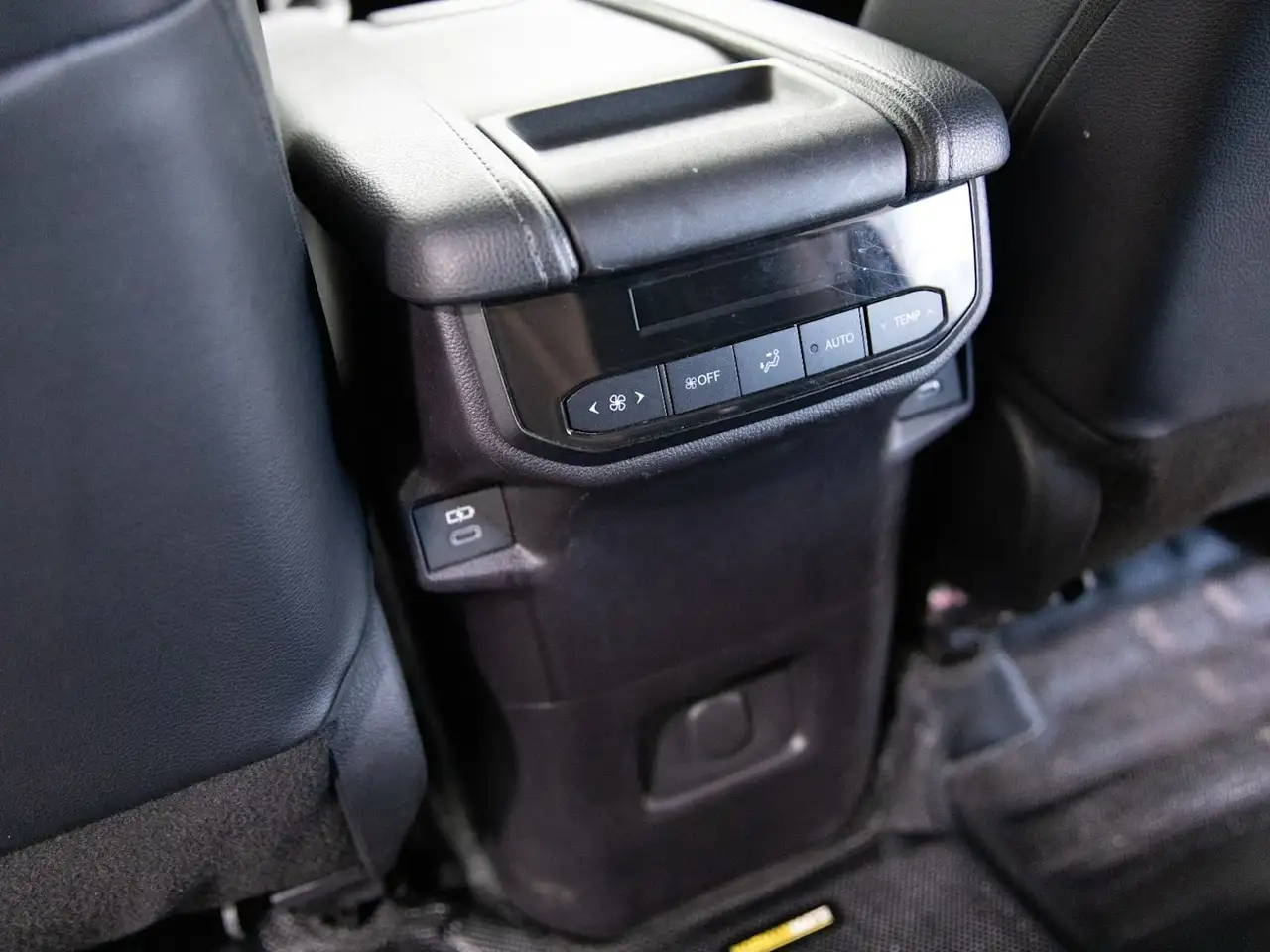 Toyota Grand Highlander fotografie Toyota Grand Highlander