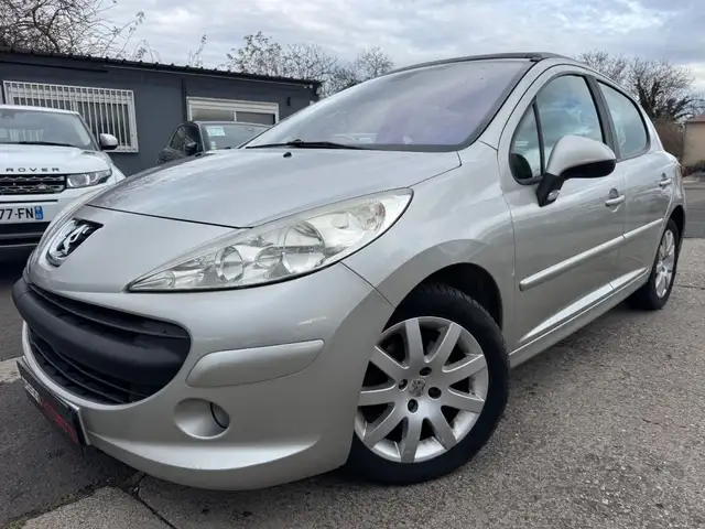 Peugeot 207 1.6HDi 90CH Exécutive Pack 5p