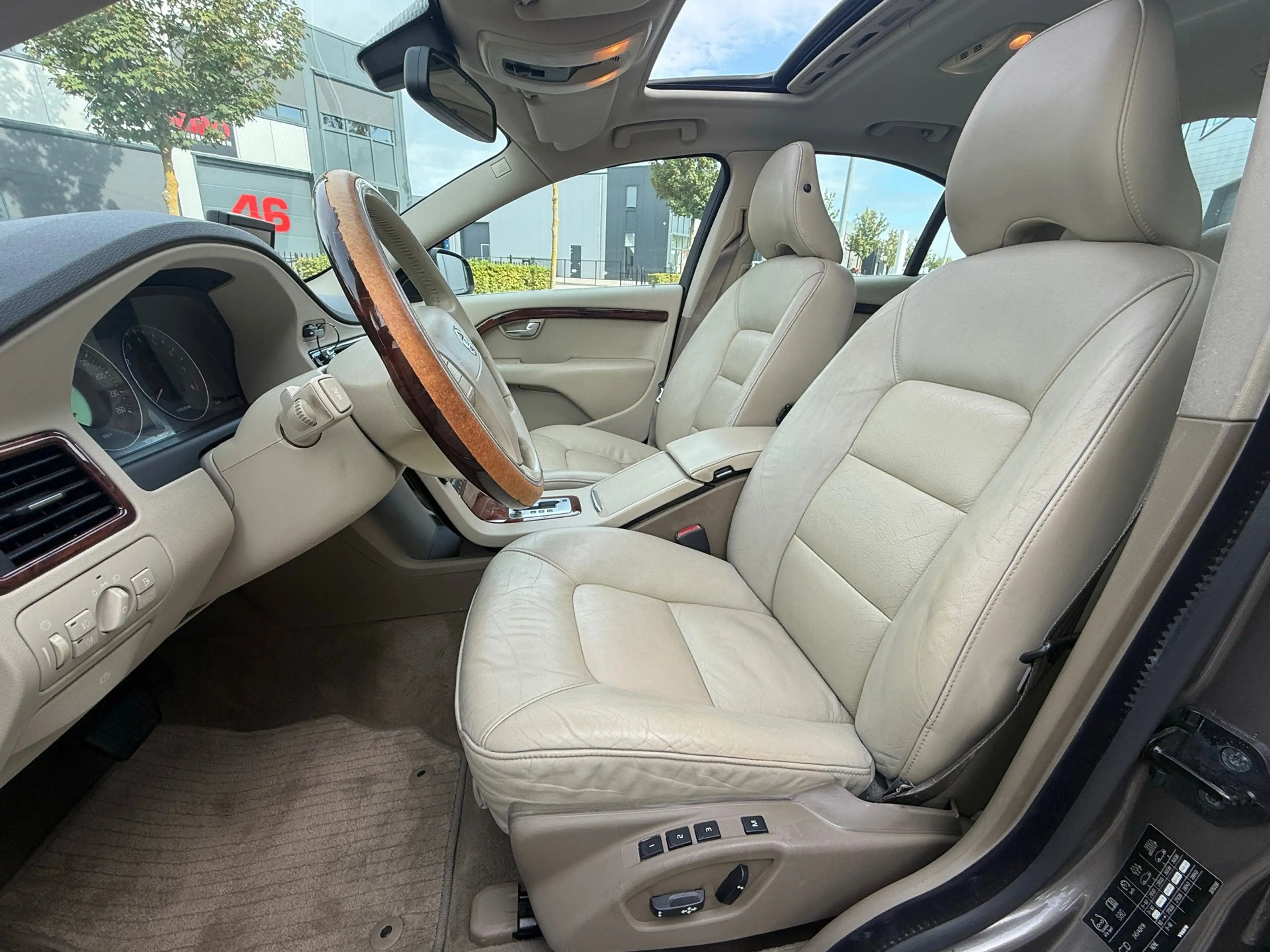 Volvo S80 3.2 Summum AUTOMAAT / SCHUIFDAK / LEDER / 1e Eigen — photo 7