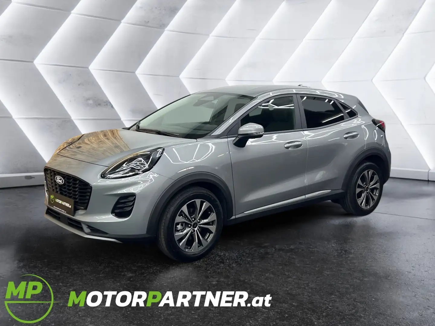 Ford Puma 1,0 EcoBoost Hybrid Titanium Silber - 1