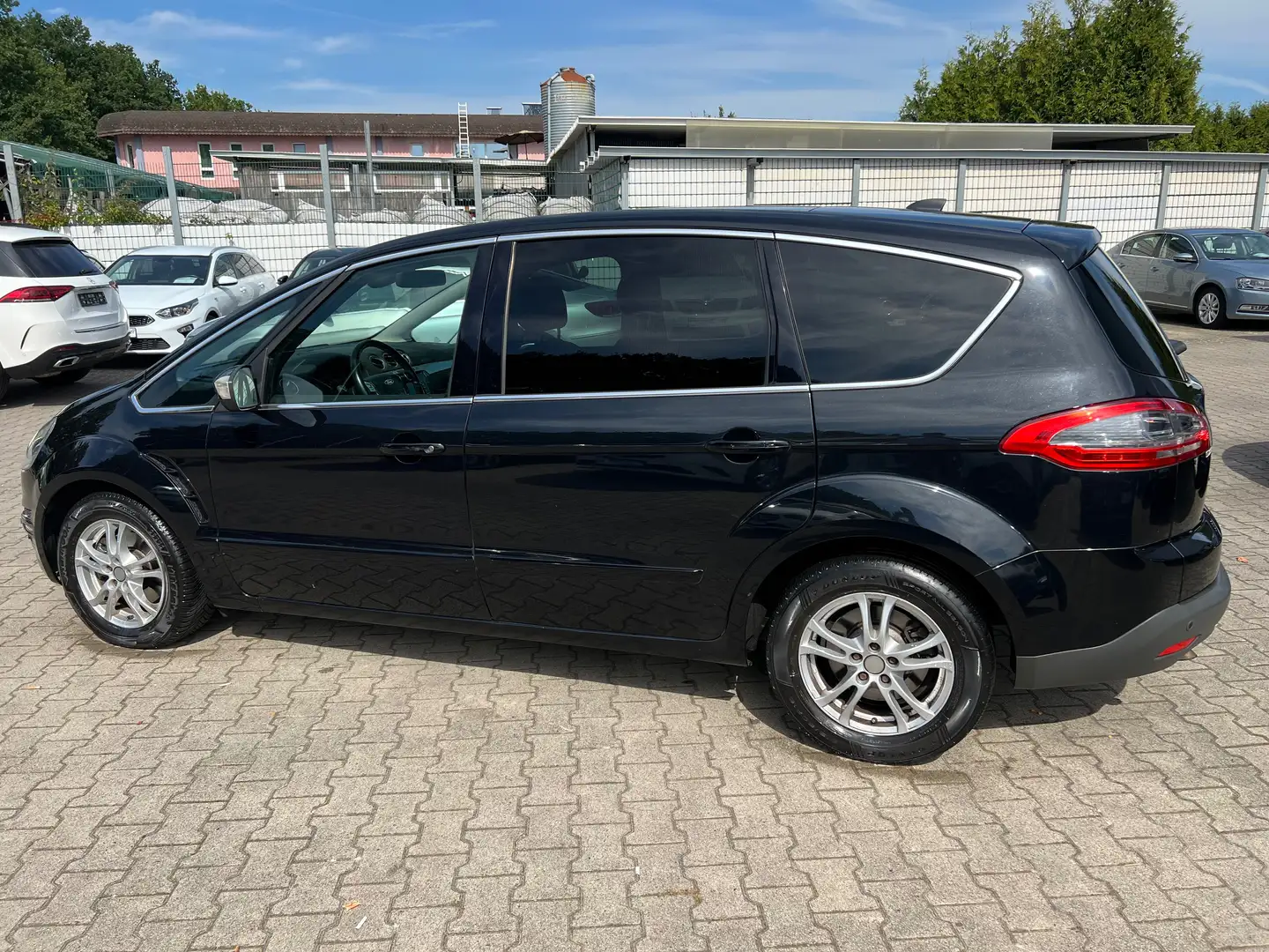 Ford S-Max 2.0 TCDI 7 Sitzer Titanium *PDC *AHK *SHZ Noir - 2