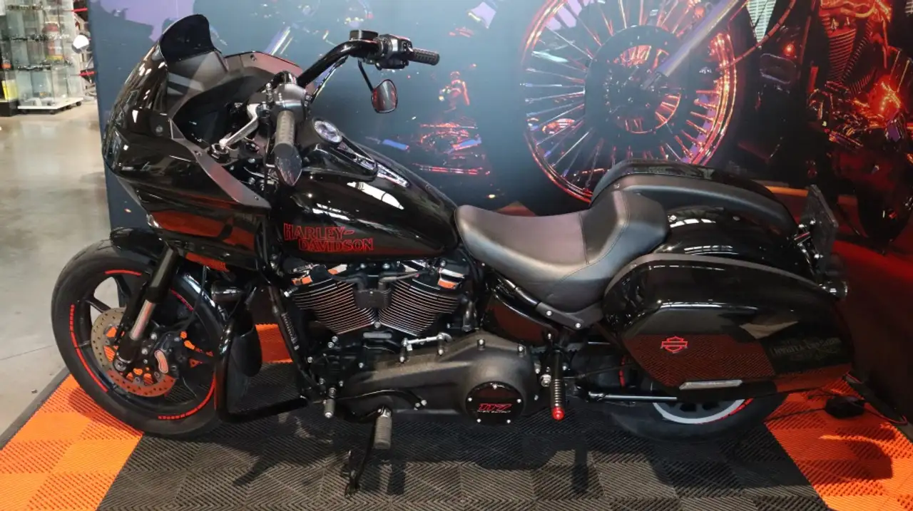 Harley-Davidson Lowrider ST