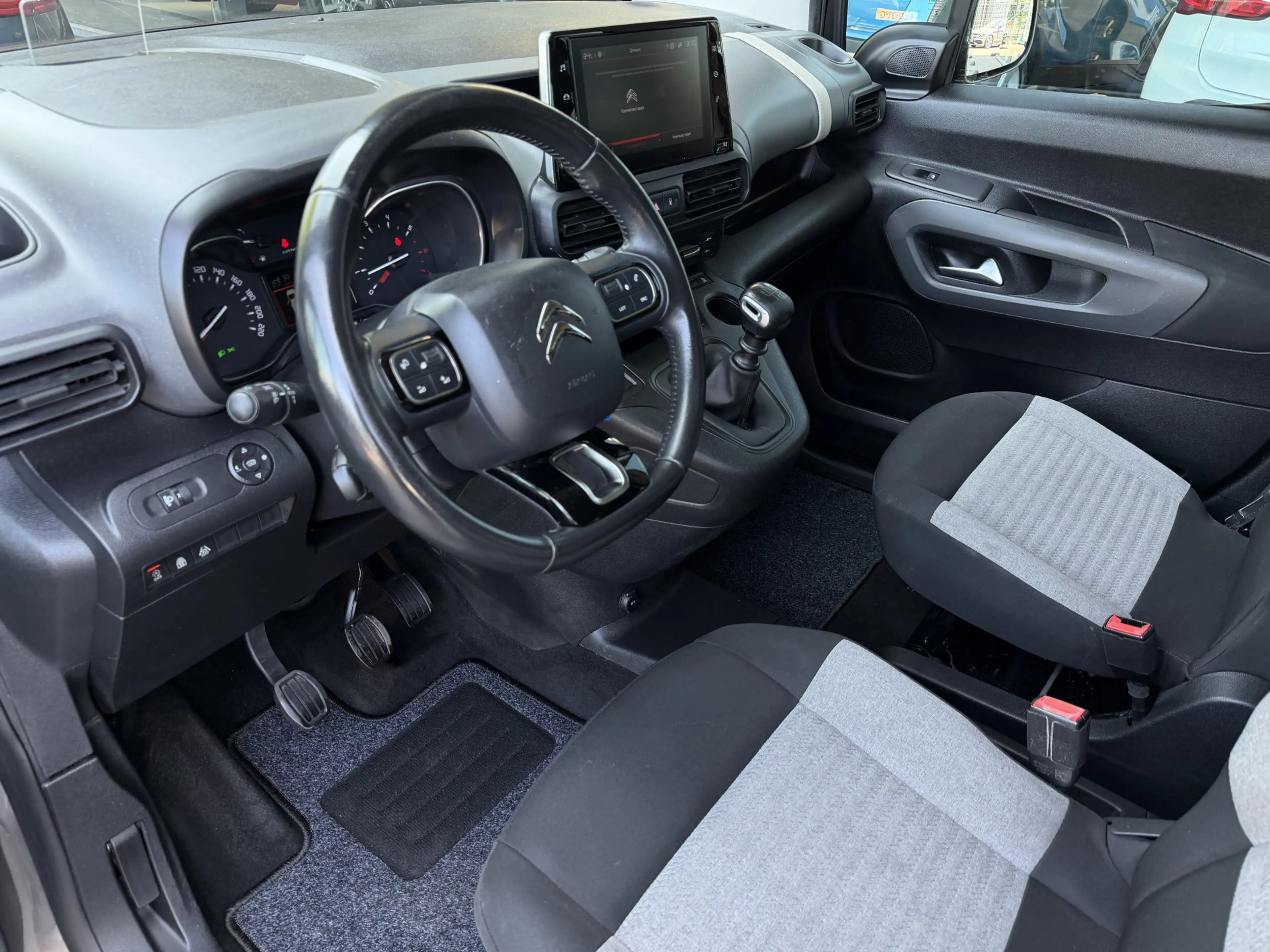 Citroen Berlingo XL 1.2 PureTech Shine 7p. | 7-zits | HUD | LED | N — photo 4