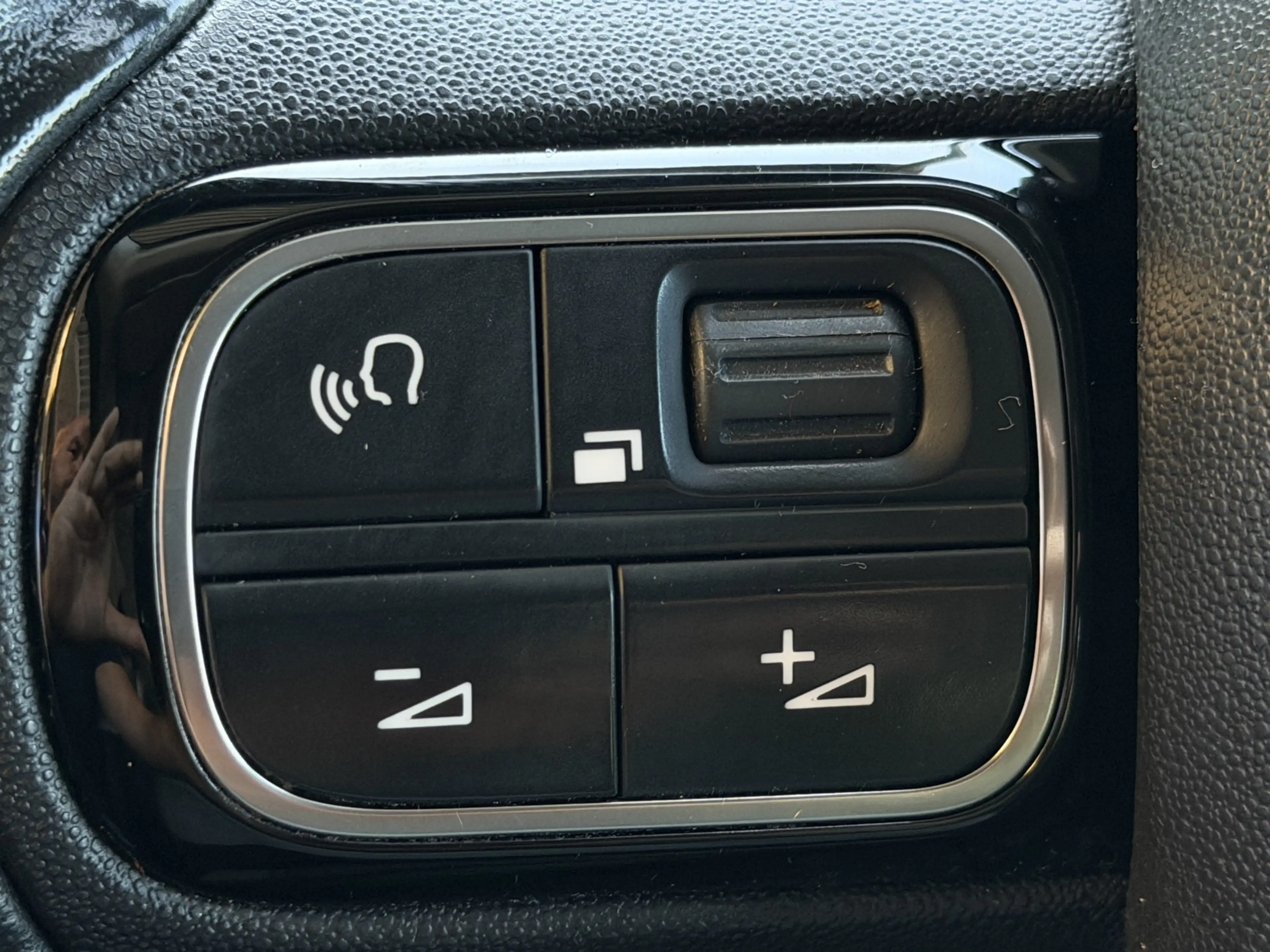 Citroen Berlingo XL 1.2 PureTech Shine 7p. | 7-zits | HUD | LED | N — photo 15