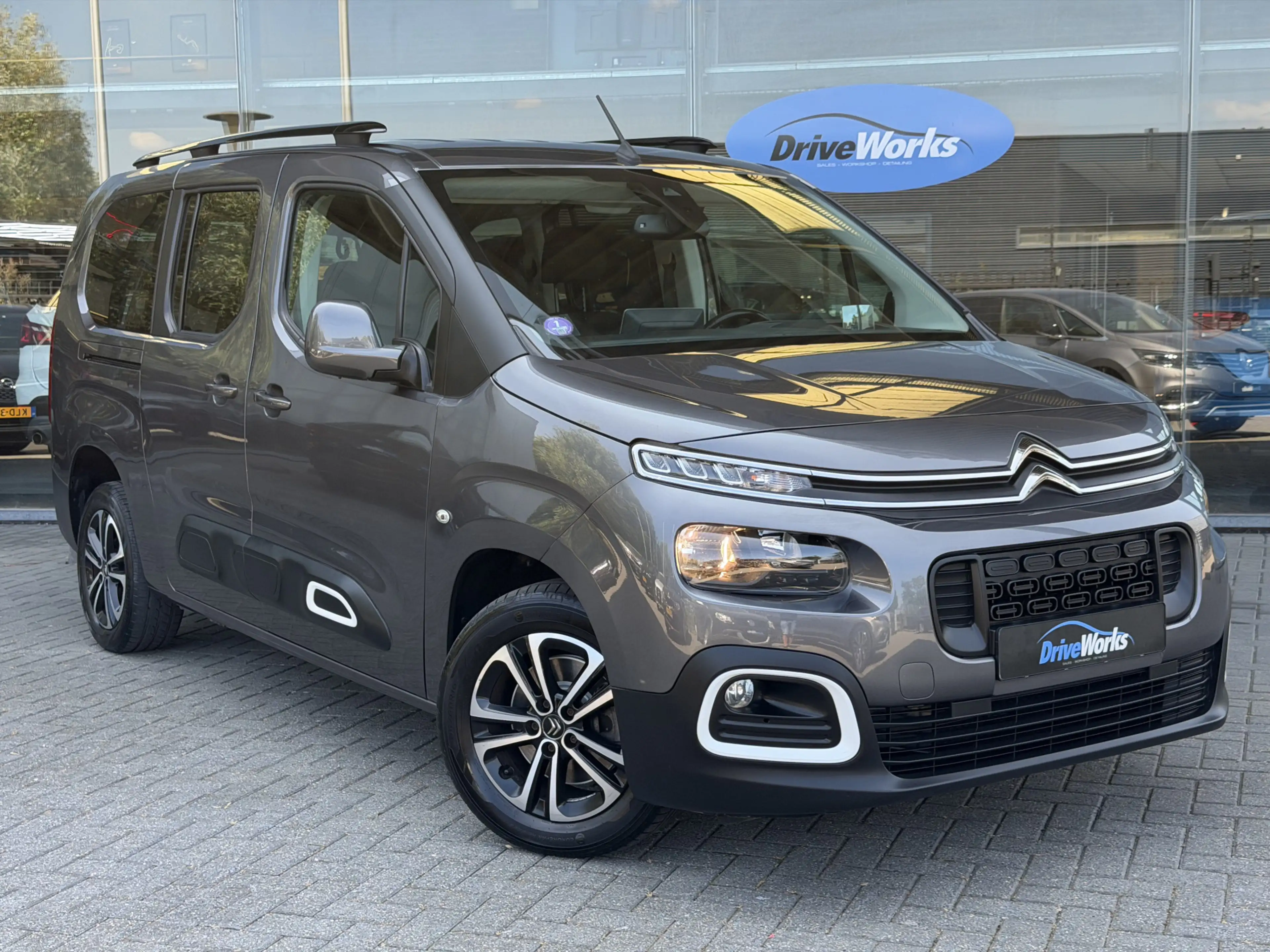 Citroen Berlingo XL 1.2 PureTech Shine 7p. | 7-zits | HUD | LED | N — photo 12