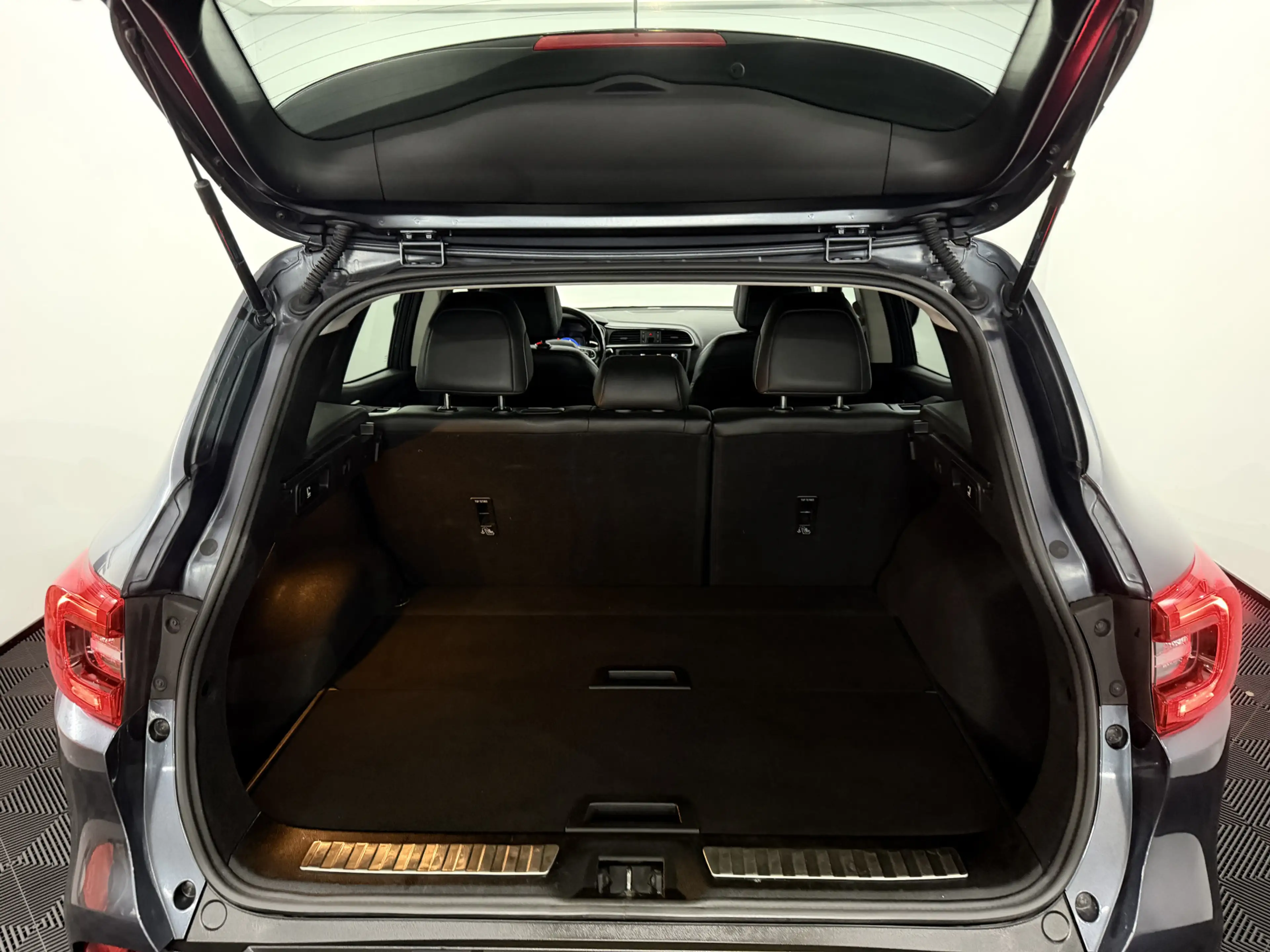 Renault Kadjar 1.2 TCe Bose Camera, Navi, Clima, Half leder, Keyl — photo 30