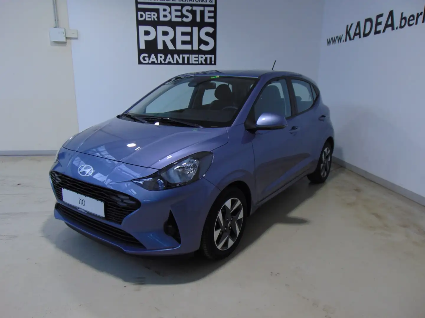 Hyundai i10 1.0 Trend FLA SpurH LM KlimaA Navi PDC KAM Blau - 2