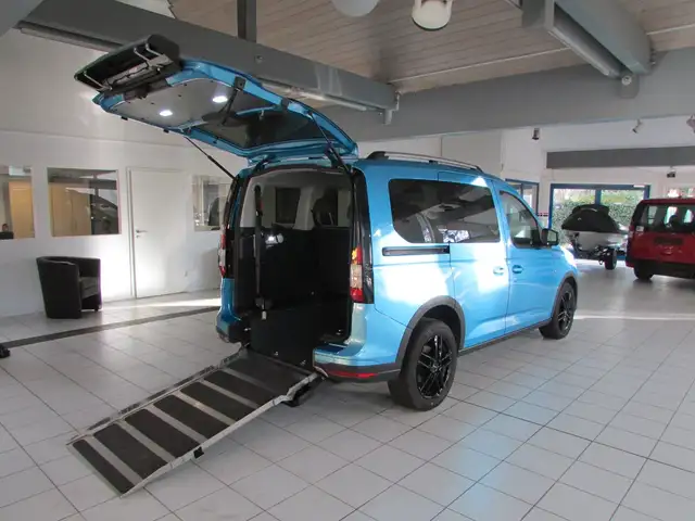 Ford Tourneo Connect Rollstuhlrampe Behindertengerech