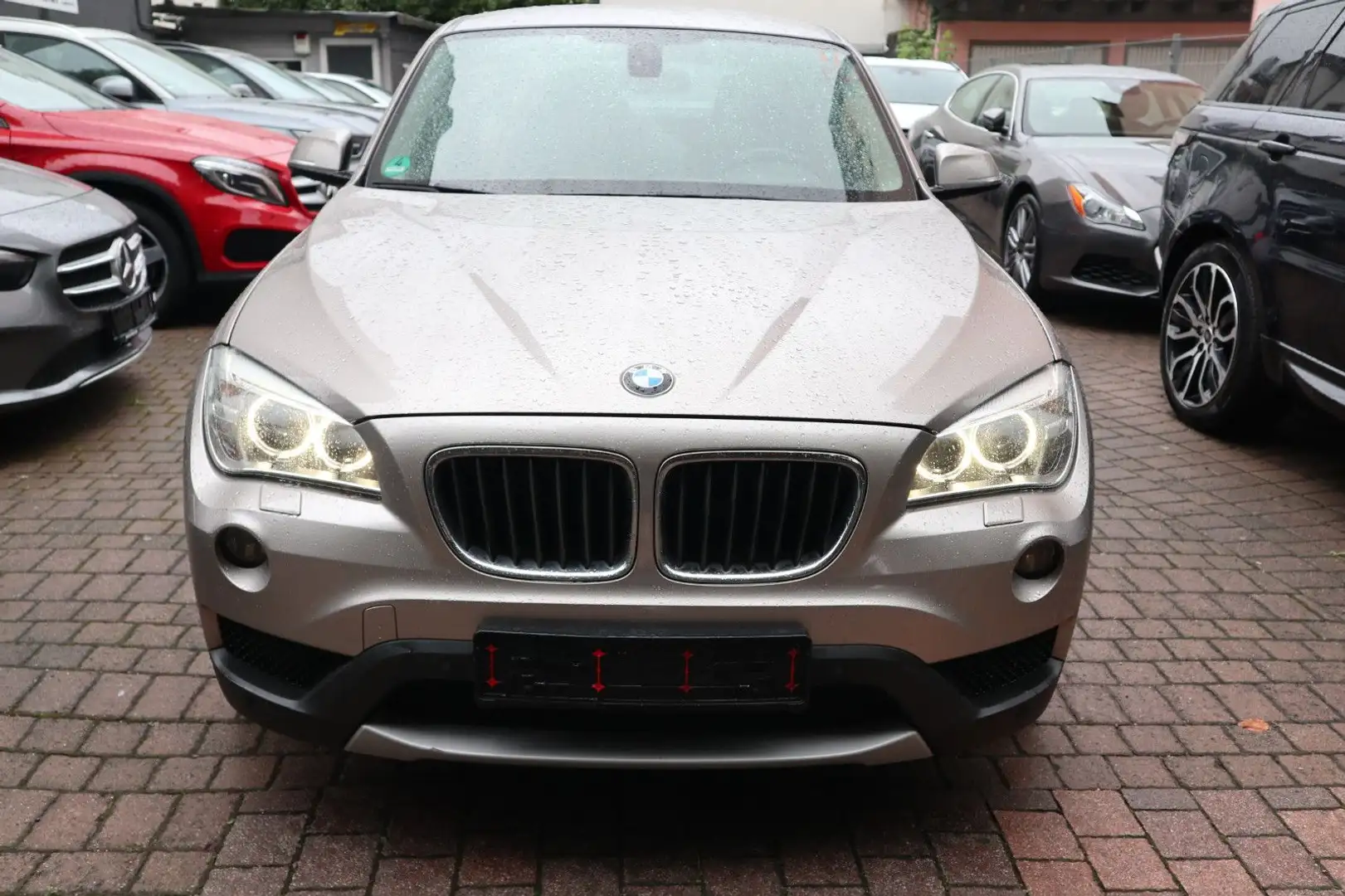 BMW X1 18 d xDrive 2.Hand Scheckheft Navi Xenon Silber - 2